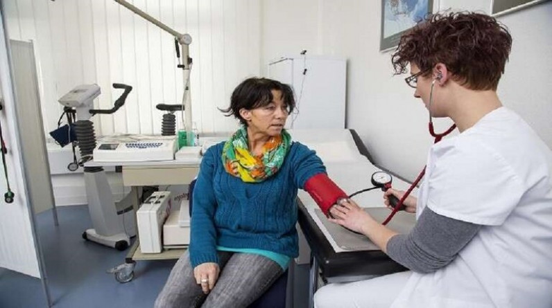 خبراء يكشفون أعراض ارتفاع مستوى ضغط الدم